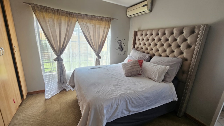 3 Bedroom Property for Sale in Safari Gardens North West